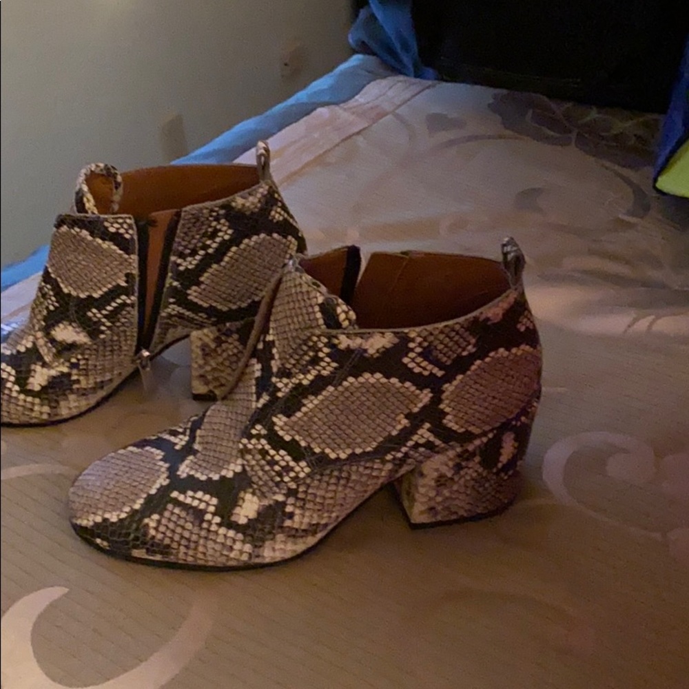 Boots - Picture 2 of 2